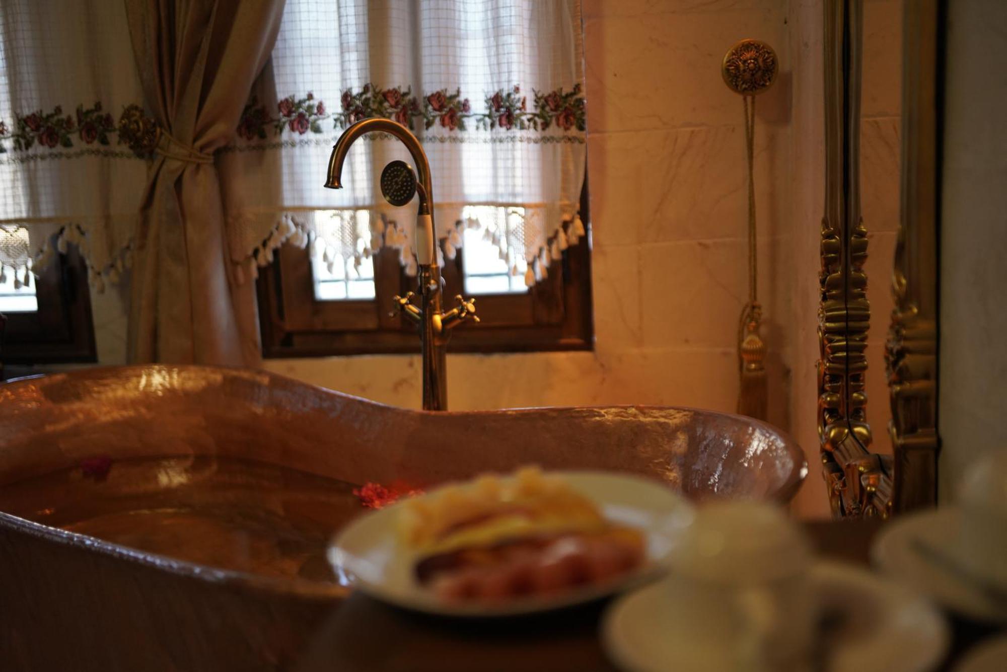 Babil Antique Hotel ชานลูร์ฟา ภายนอก รูปภาพ